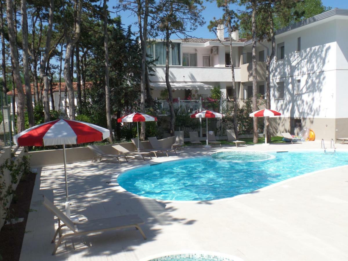 Residence Melograno Bibione Kültér fotó